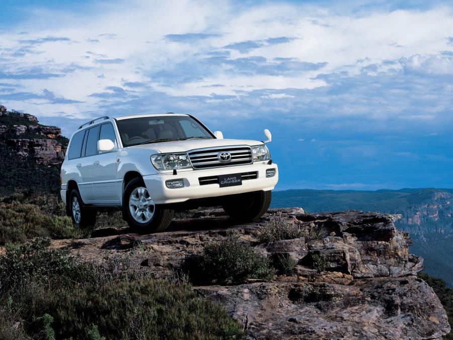  Toyota Land Cruiser 100 Van VX Limited 2005 года  (JP) (фото 3 из 3)